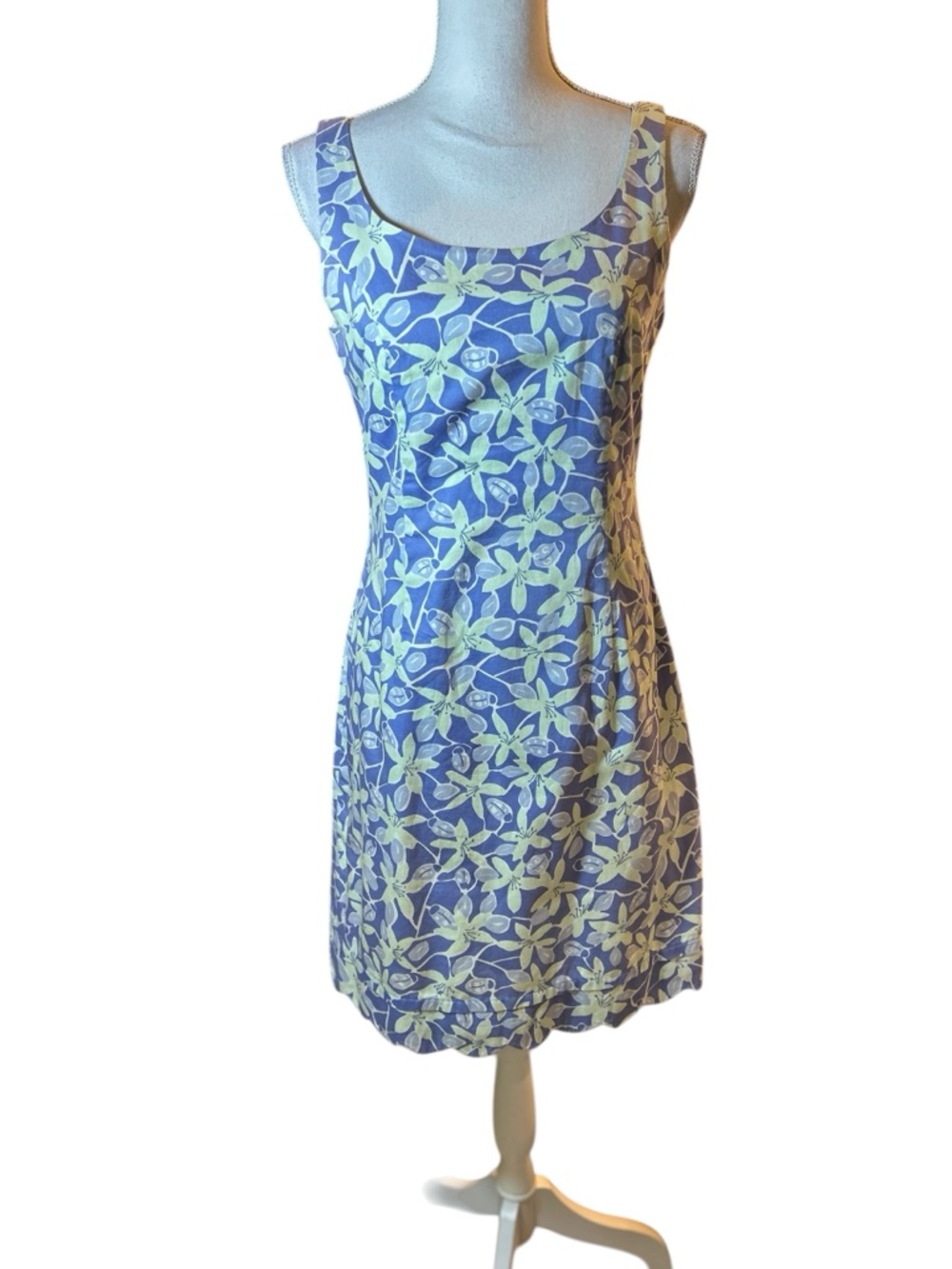 Vintage Lilly Pulitzer Blue Floral Scoop Neck Sleeveless Dress